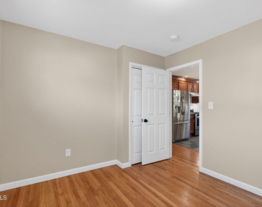 614 Park Avenue - Photo Thumbnail 16