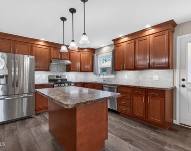 614 Park Avenue - Photo Thumbnail 11
