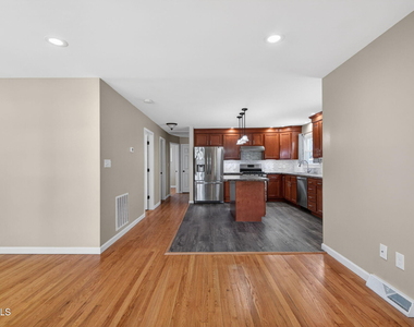 614 Park Avenue - Photo Thumbnail 7