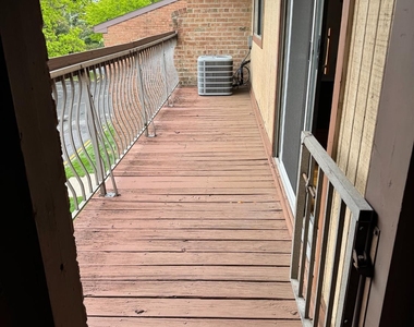 311 Edison Glen Ter Terrace - Photo Thumbnail 7