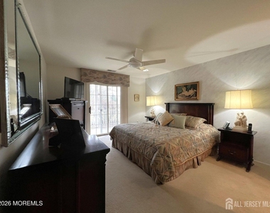 92 Winthrop Road - Photo Thumbnail 8