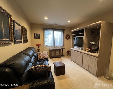 92 Winthrop Road - Photo Thumbnail 12