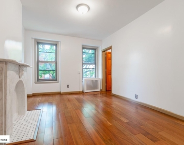 283 Pacific Street - Photo Thumbnail 4