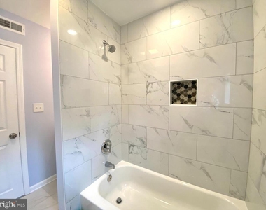 203 E Park Avenue - Photo Thumbnail 5
