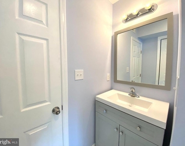 203 E Park Avenue - Photo Thumbnail 4