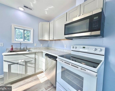 203 E Park Avenue - Photo Thumbnail 8