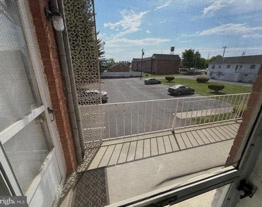 2256 Roosevelt Boulevard - Photo Thumbnail 3