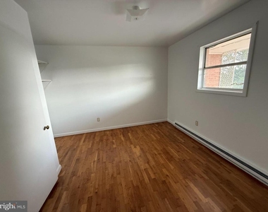 2256 Roosevelt Boulevard - Photo Thumbnail 6