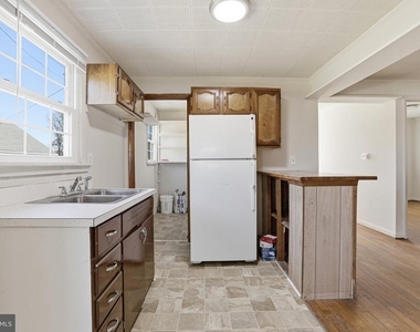 20289 Ridge Road - Photo Thumbnail 9