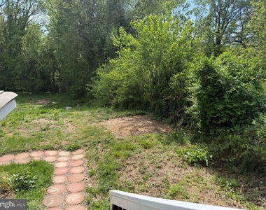 14212 Fisher Avenue - Photo Thumbnail 9