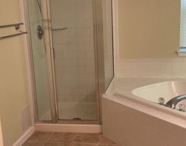 15518 Toddsbury Lane - Photo Thumbnail 18