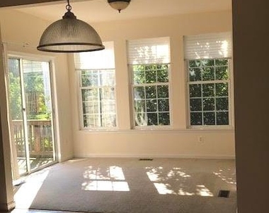 12039 Kemps Landing Circle - Photo Thumbnail 2