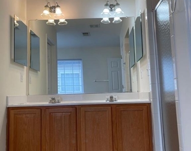 12039 Kemps Landing Circle - Photo Thumbnail 19