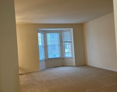 12039 Kemps Landing Circle - Photo Thumbnail 11