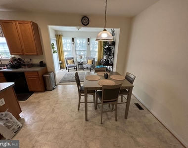 12039 Kemps Landing Circle - Photo Thumbnail 22