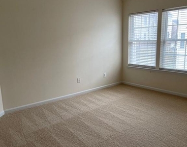 12039 Kemps Landing Circle - Photo Thumbnail 18