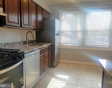 2022 Mayflower Drive - Photo Thumbnail 1