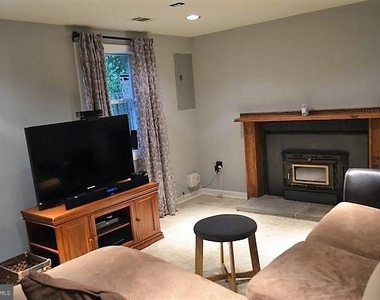 2022 Mayflower Drive - Photo Thumbnail 11