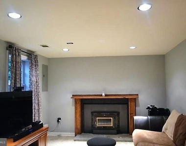 2022 Mayflower Drive - Photo Thumbnail 12