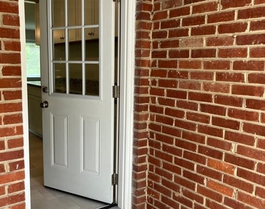915 Hampton Road - Photo Thumbnail 43