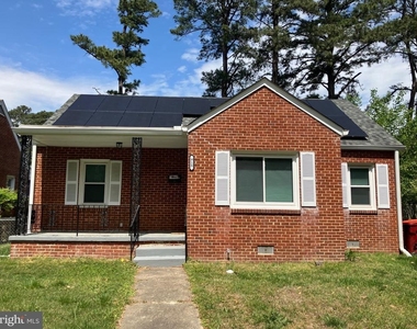915 Hampton Road - Photo Thumbnail 1