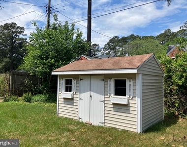 915 Hampton Road - Photo Thumbnail 9