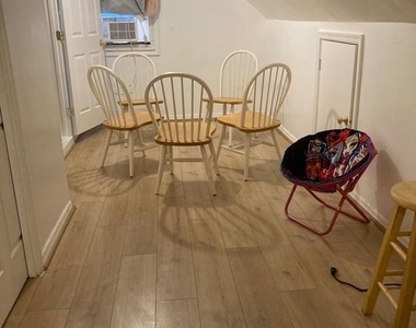 229 Manassas Drive - Photo Thumbnail 4