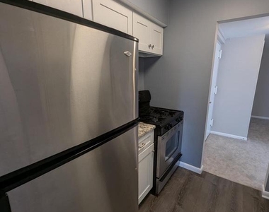 200 Locust Street Se - Photo Thumbnail 6