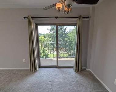 200 Locust Street Se - Photo Thumbnail 7
