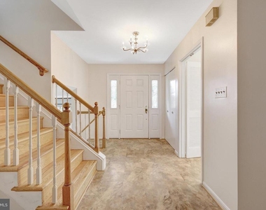 615 Kearney Court Sw - Photo Thumbnail 4