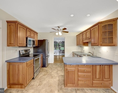 615 Kearney Court Sw - Photo Thumbnail 8