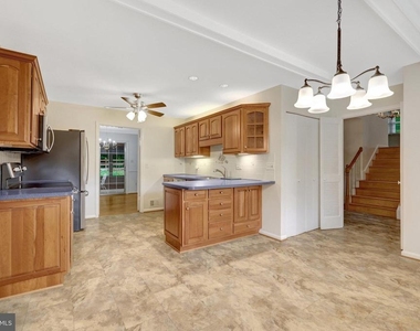 615 Kearney Court Sw - Photo Thumbnail 6