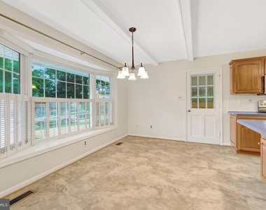 615 Kearney Court Sw - Photo Thumbnail 7