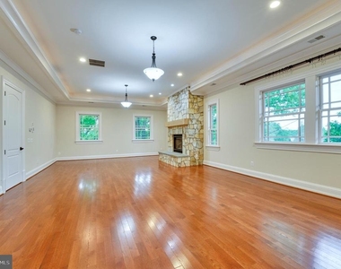 6506 Divine Street - Photo Thumbnail 18
