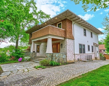 6506 Divine Street - Photo Thumbnail 5