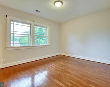 6506 Divine Street - Photo Thumbnail 24