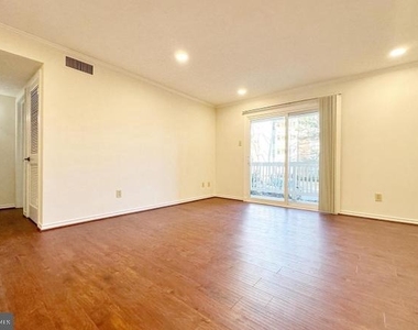 1523 Lincoln Way - Photo Thumbnail 6
