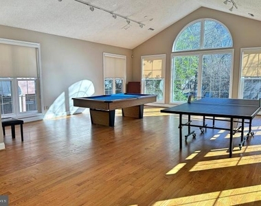 1523 Lincoln Way - Photo Thumbnail 20