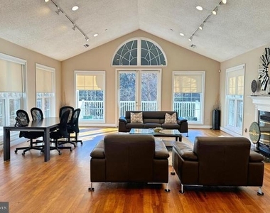 1523 Lincoln Way - Photo Thumbnail 21