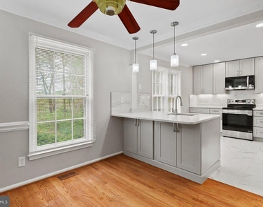 8251 Clifton Farm Court - Photo Thumbnail 14