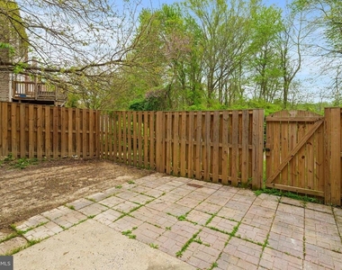 8251 Clifton Farm Court - Photo Thumbnail 31