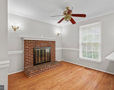8251 Clifton Farm Court - Photo Thumbnail 13