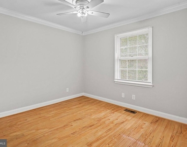 8251 Clifton Farm Court - Photo Thumbnail 22