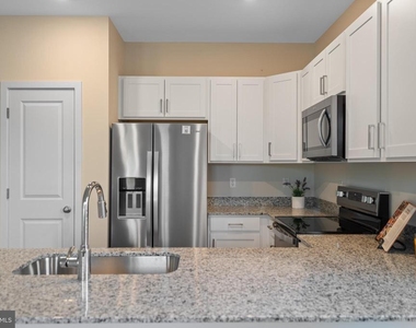 112 Hopi Place - Photo Thumbnail 12