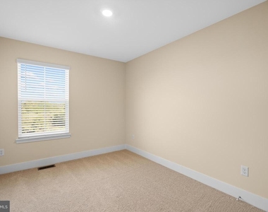 112 Hopi Place - Photo Thumbnail 24