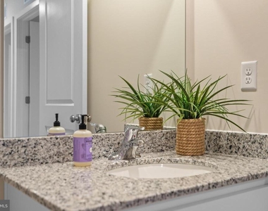 112 Hopi Place - Photo Thumbnail 23