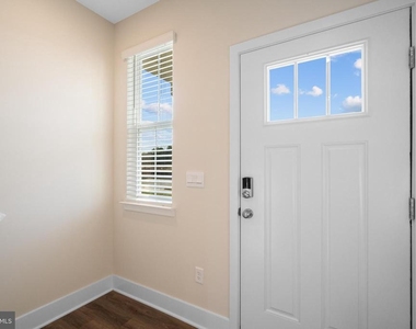 112 Hopi Place - Photo Thumbnail 2