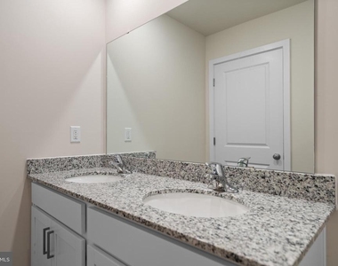 112 Hopi Place - Photo Thumbnail 20