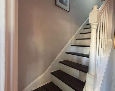 209 Prince Edward Street - Photo Thumbnail 4