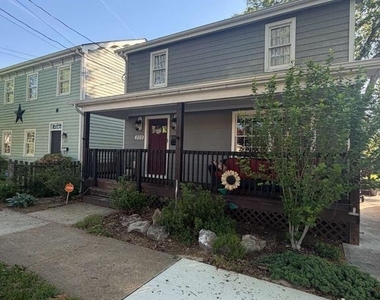 209 Prince Edward Street - Photo Thumbnail 1